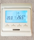Терморегулятор для теплого пола Intermo E-202 электронный программируемый Бежевый - СКЛАД13.РФ