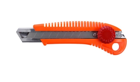 Нож 18мм пластиковый с фиксатором и направляющей Кратон - СКЛАД13.РФ